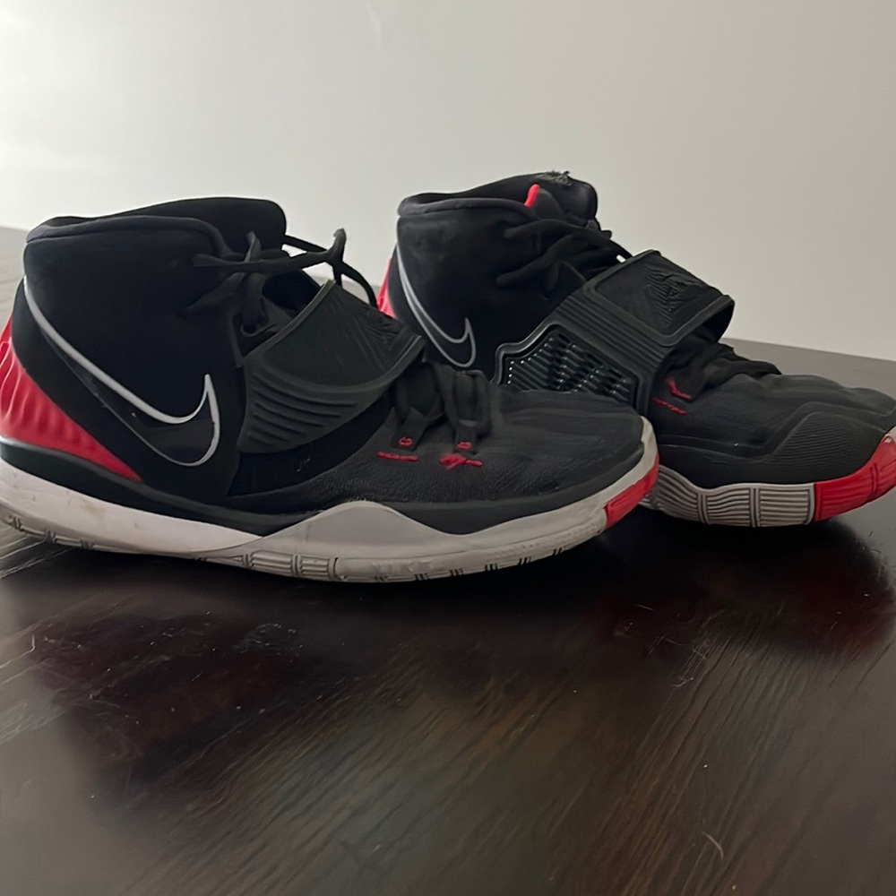 Kyrie Nike high tops 6.5 youth